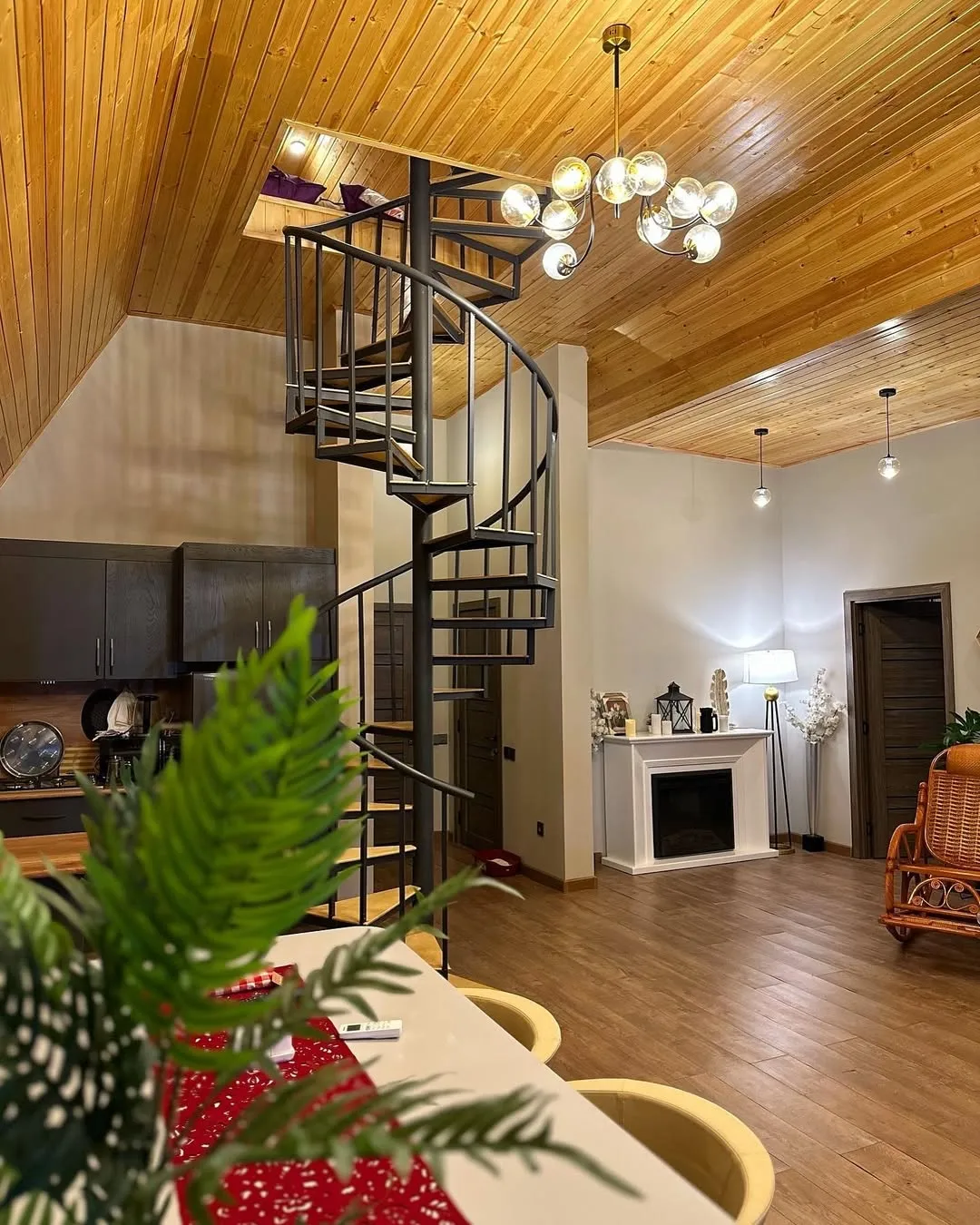 isti-hovuzlu-a-frame