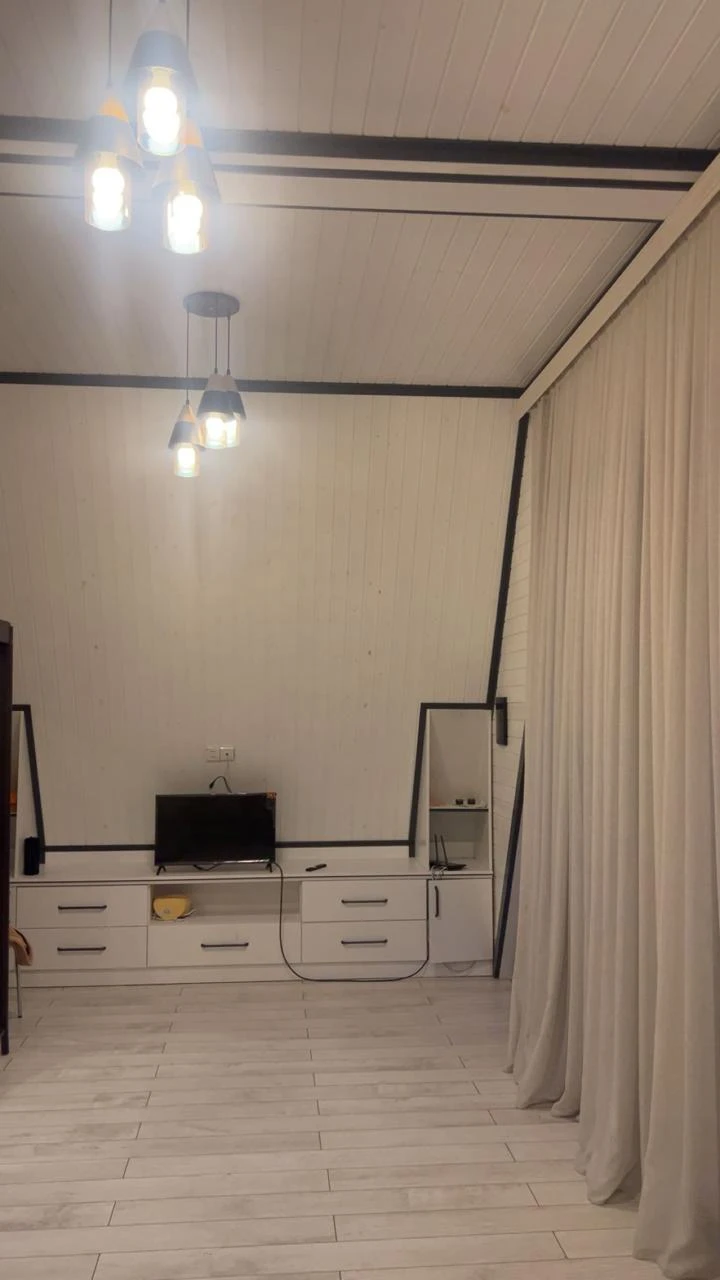 isti-hovuzlu-a-frame-pira