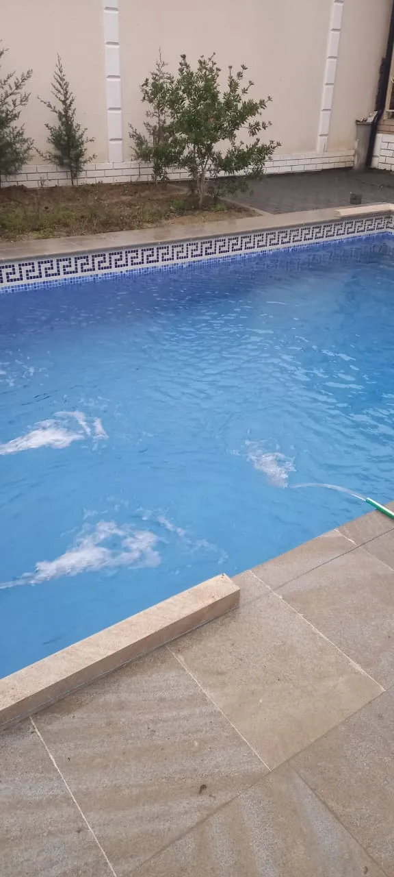 isti-hovuzlu-a-frame-pira