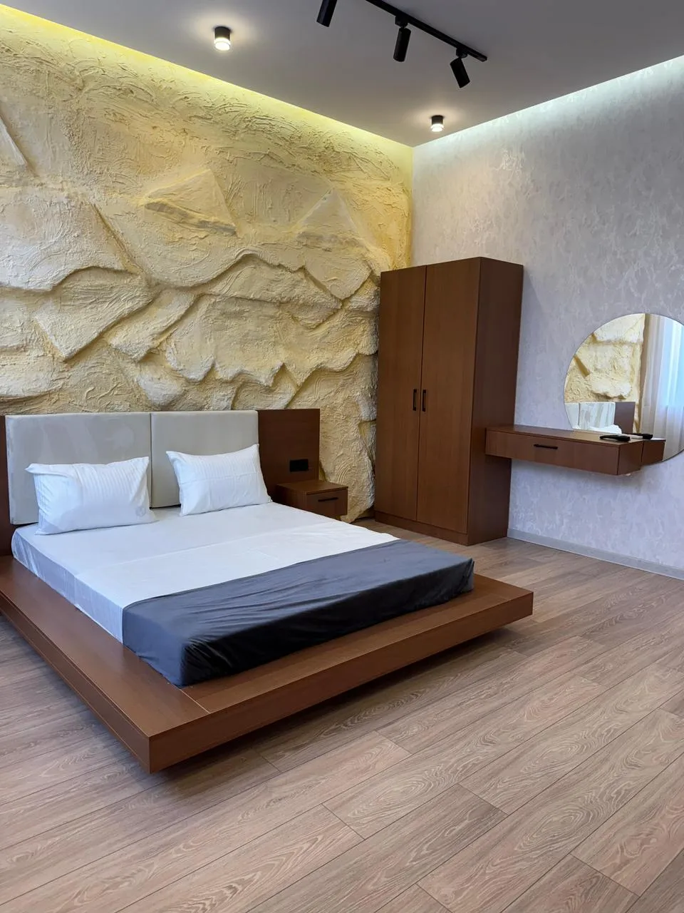 İsti Hovuzlu Lüks Villa - sade villalar - SMR Rent