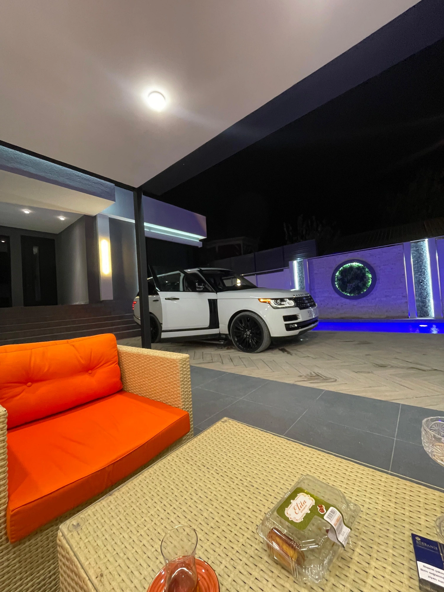 isti-hovuzlu-lks-villa