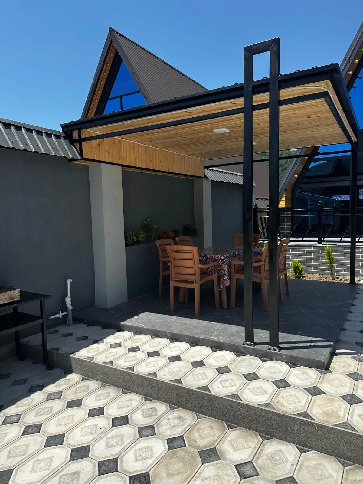 isti-hovuzlu-a-frame