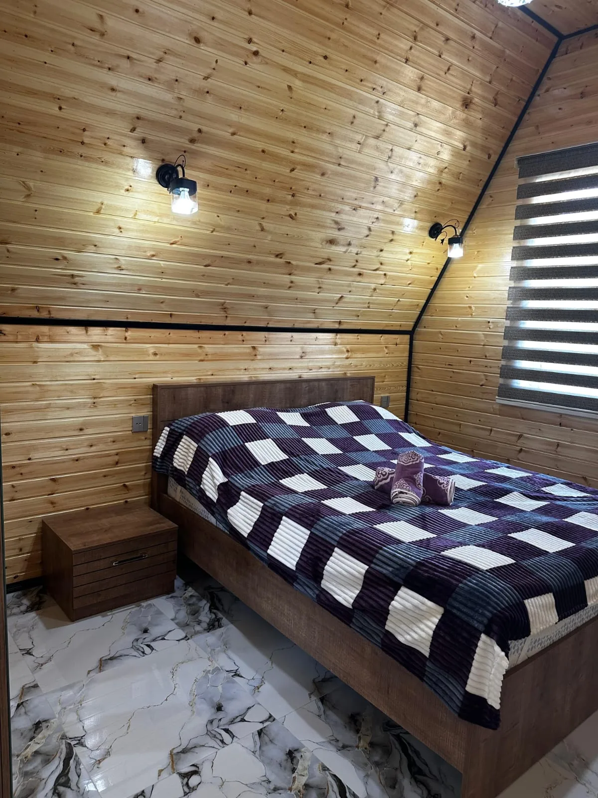 isti-hovuzlu-a-frame