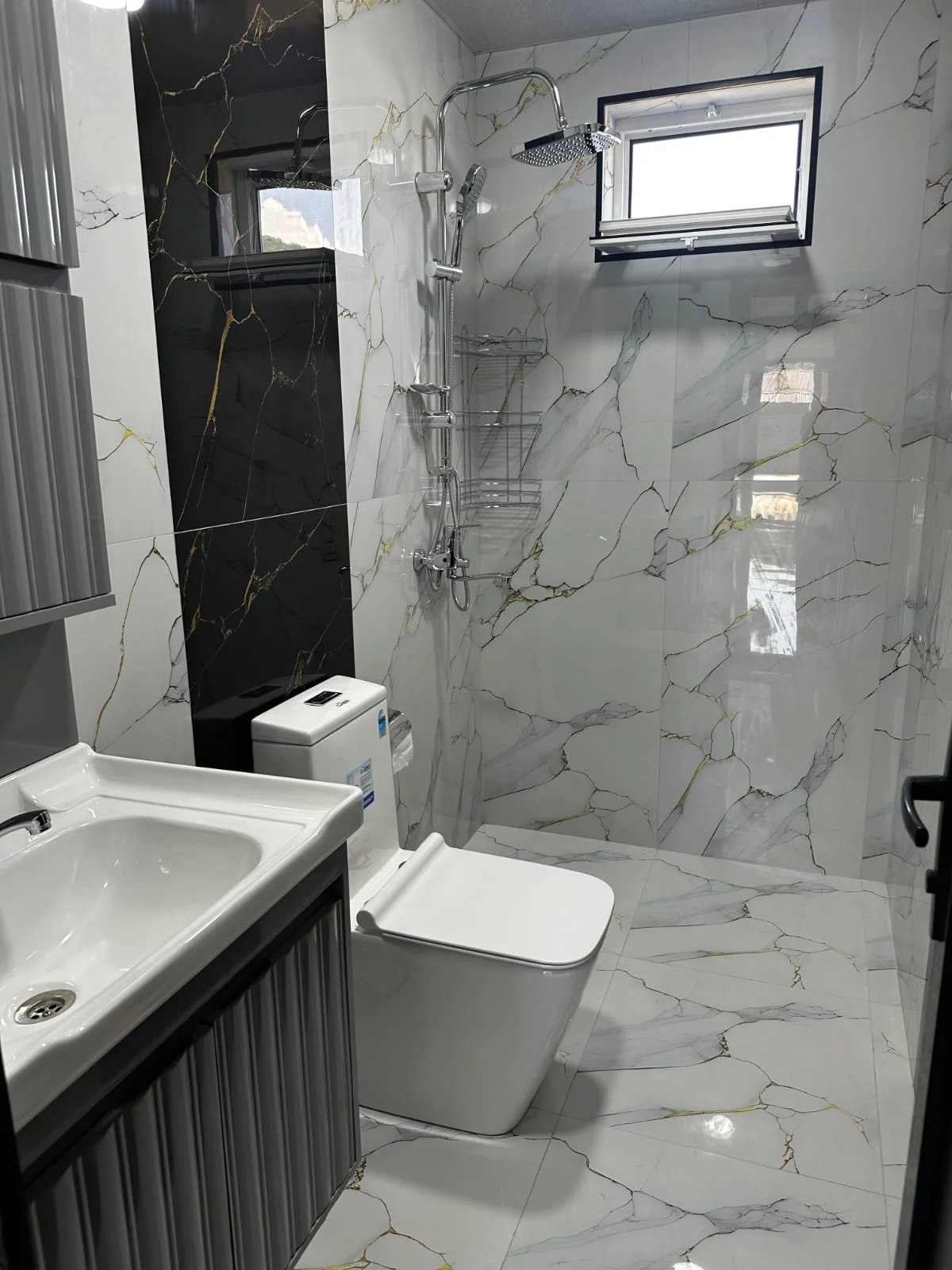 isti-hovuzlu-a-frame