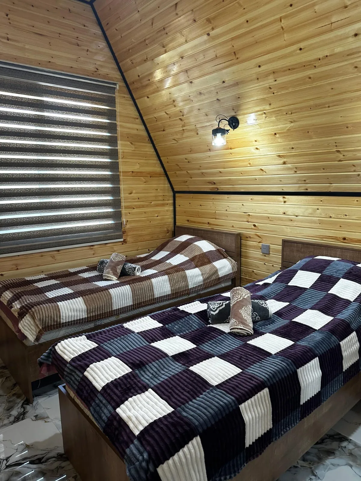 isti-hovuzlu-a-frame