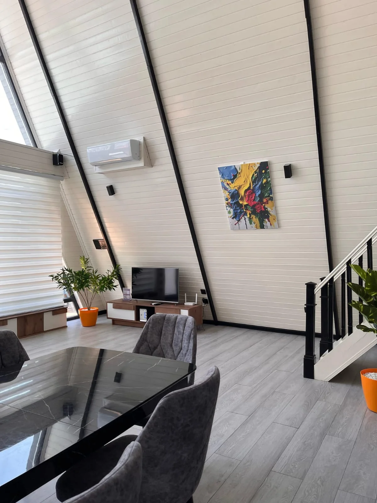 isti-hovuzlu-a-frame