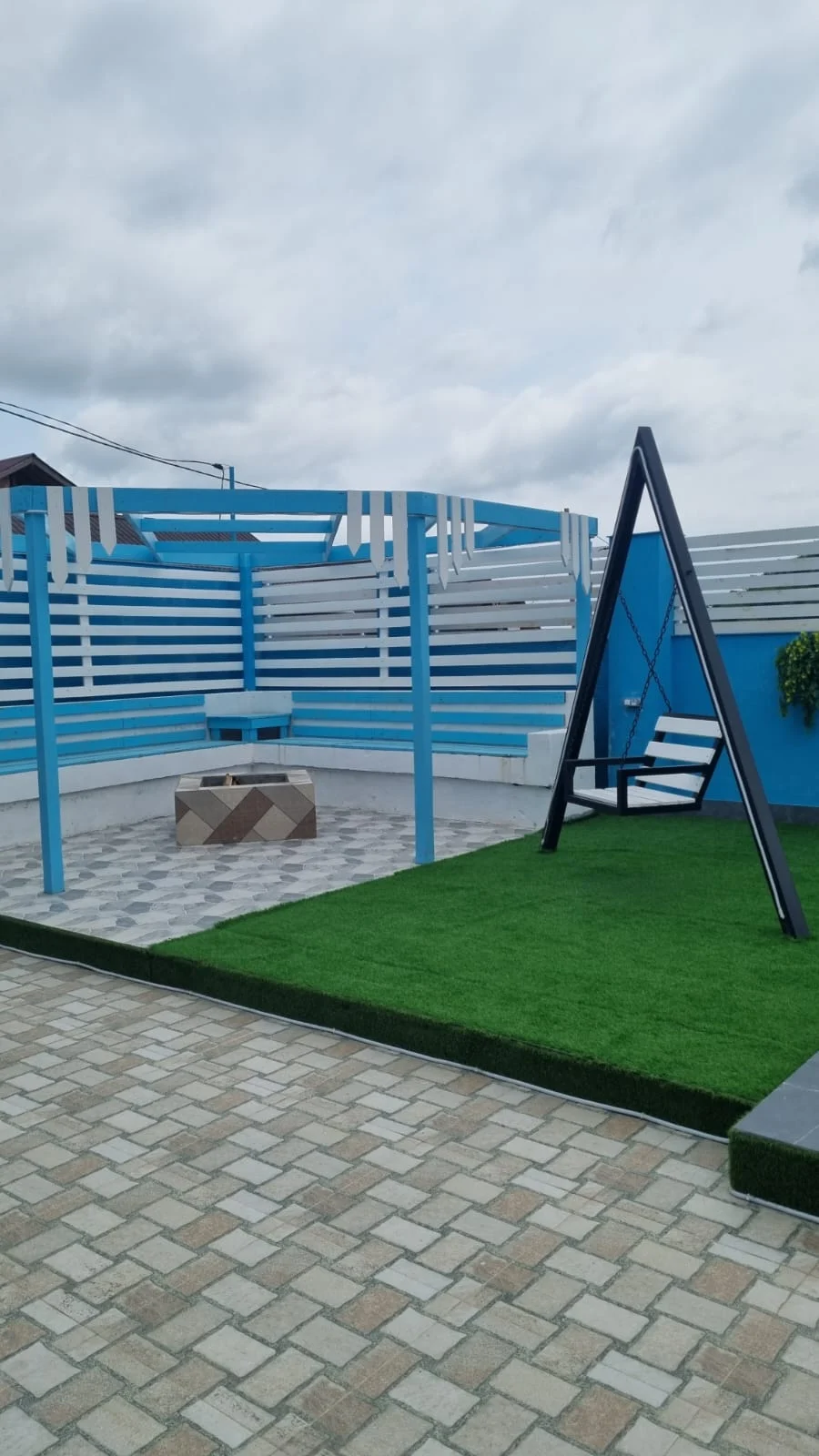 isti-hovuzlu-a-frame