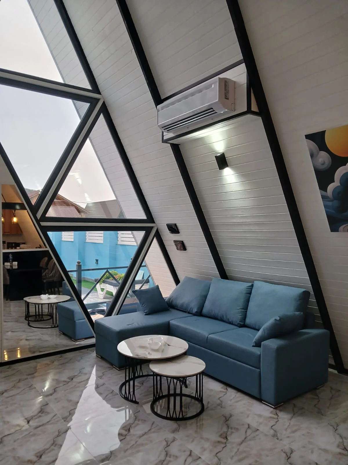 isti-hovuzlu-a-frame